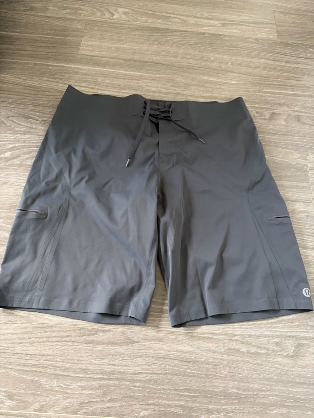 Lululemon Men’s Board Shorts Swim Trunks Size 38